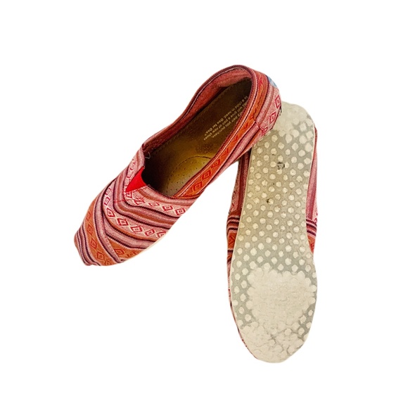 TOMS Women's Classic Tribal Red Slip On Size 9 - Picture 6 of 8